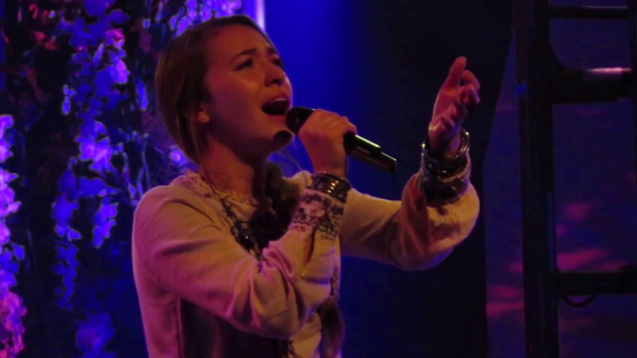 Lauren Daigle 