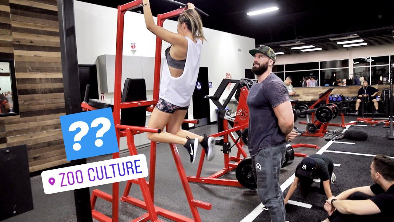 Training LaurDIY... HOW MANY PULL UPS?