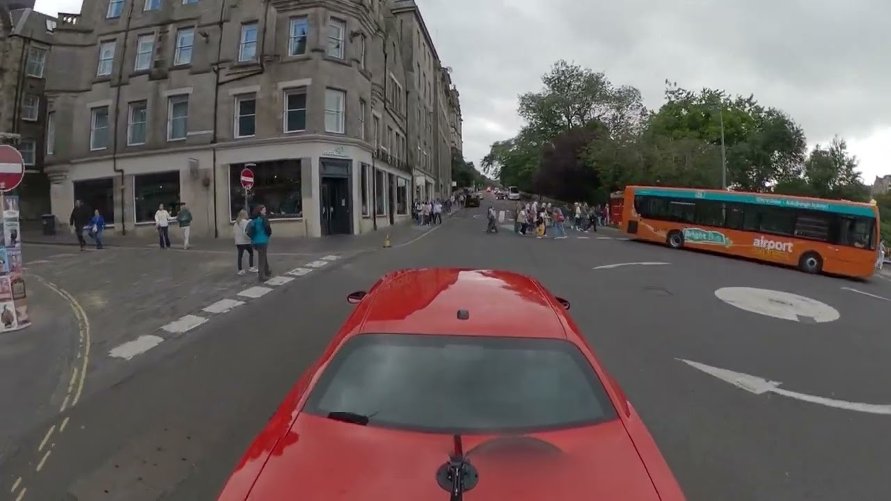 Hellcat driving in Europe,  Edinburgh, reactions