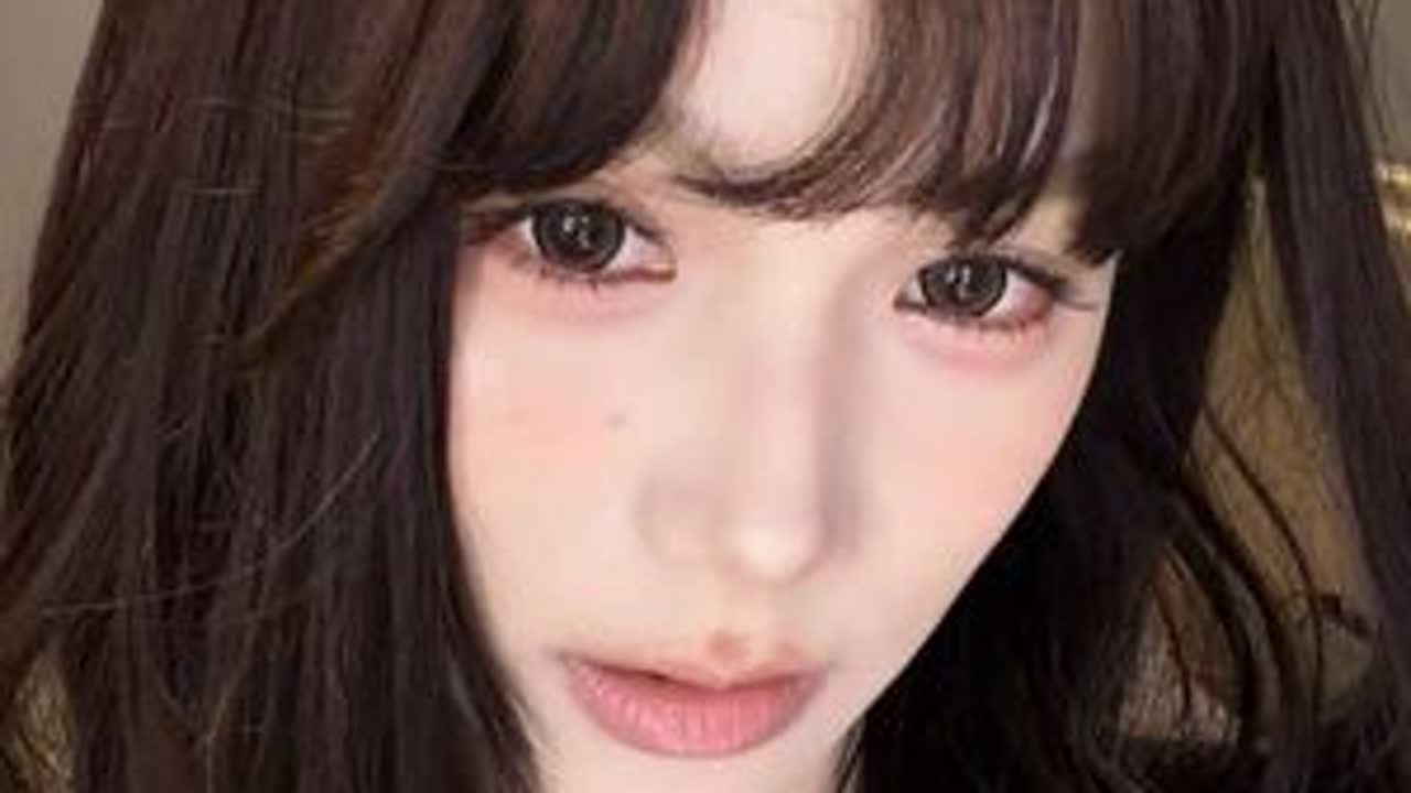 属于情人节的粉嫩早樱妆，满满恋爱氛围～ #新年妆容blingbling#马年新妆新好物#抖音时尚碎碎念 #情人节约会神妆 #青年创作者成长计划