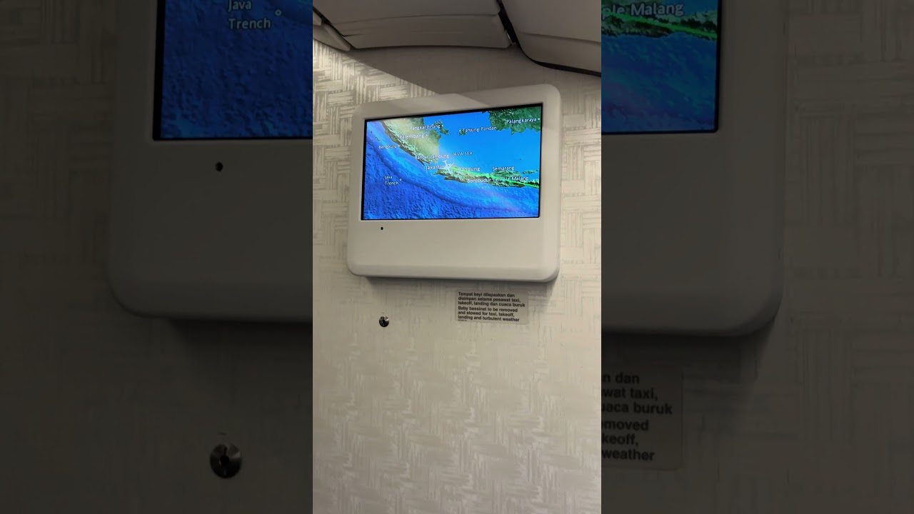 Garuda airlines airplane interior jakarta to bali