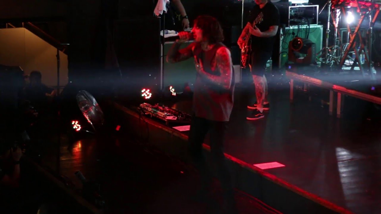 Bring Me The Horizon - Happy Song (Live São Paulo - 2016)