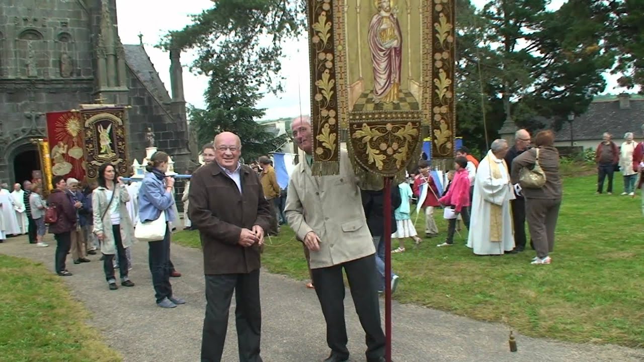 Notre Dame de Rumengol 2010 2 Les  vêpres La procession