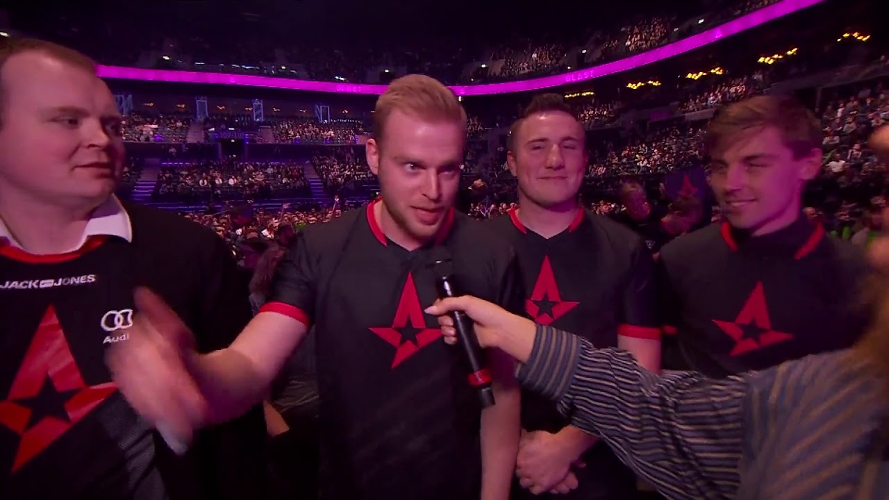 Drunk Astralis fan interview.