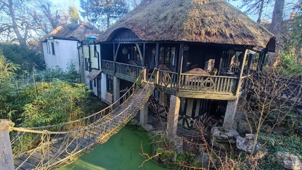 ABANDONED Fairytale Millionaire's Mansion House With Everything Left Behind!
