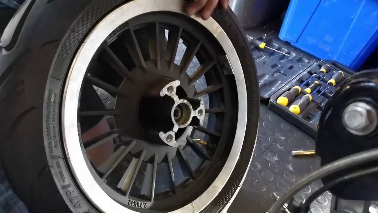 Royal Alloy Removing front wheel