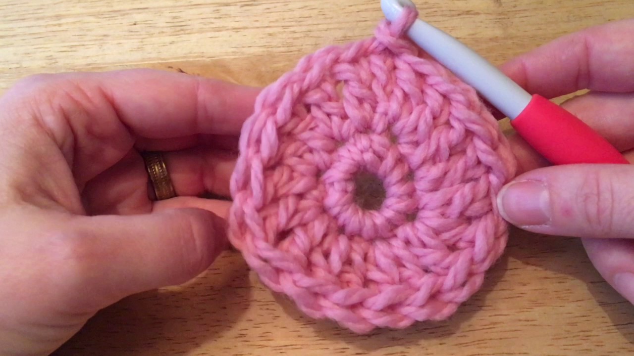 Crochet Lotus Flower slowmotion