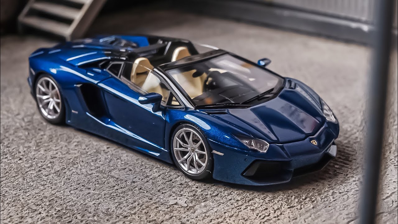 Cars Lounge Lamborghini Aventador Roadster Blu Hera 1:64