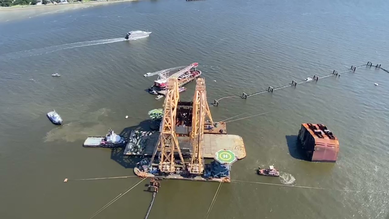 Golden Ray: Another wreck section heads out