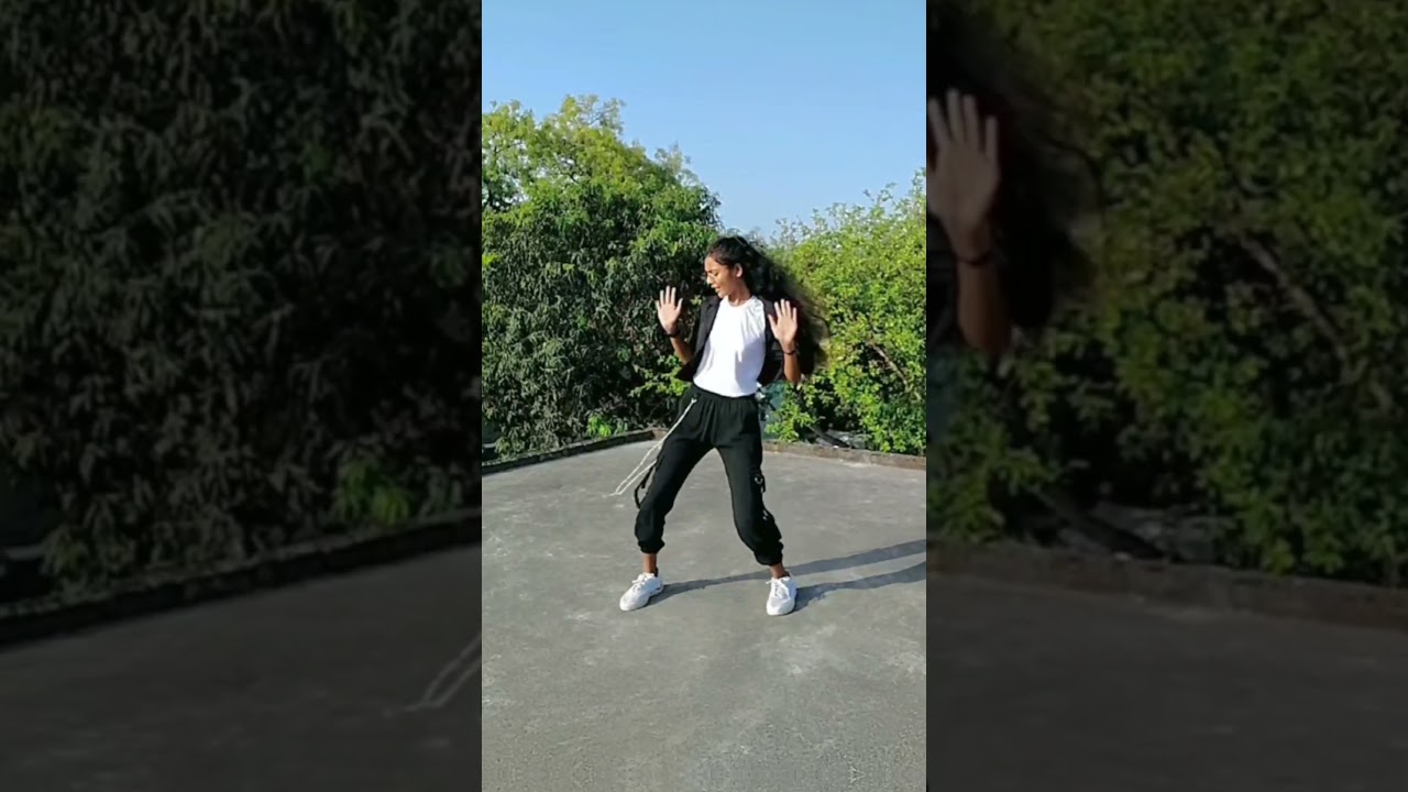 Desi girl.....😁👀🖤💗🌝#ytshorts #viralshort #dancecover #dancecover #jyoti #bollywood #song