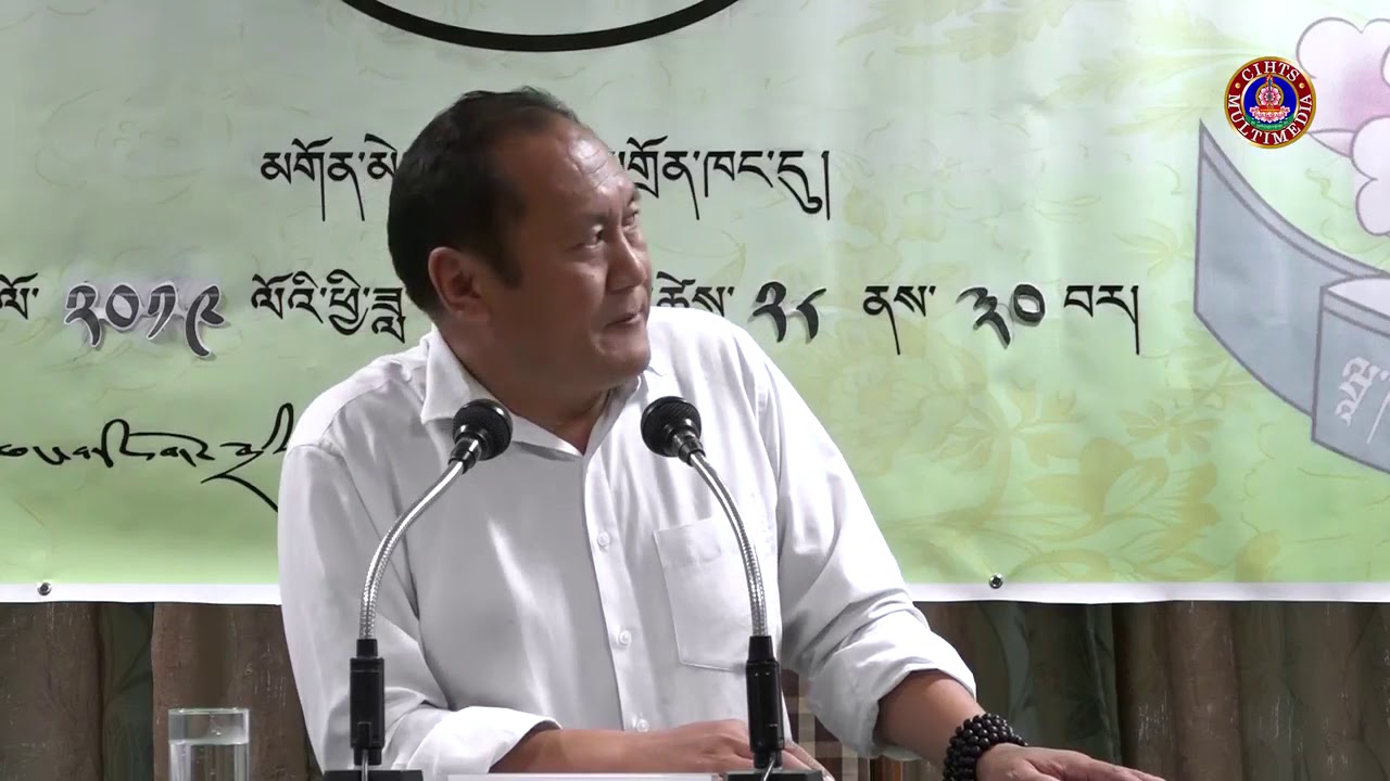 བོད་ཀྱི་བརྡ་སྤྲོད་པའི་གཞུང་སུམ་རྟགས་གཉིས་ཀྱི་ལོ་རྒྱུས་བྱུང་འཕེལ་སྐོར།