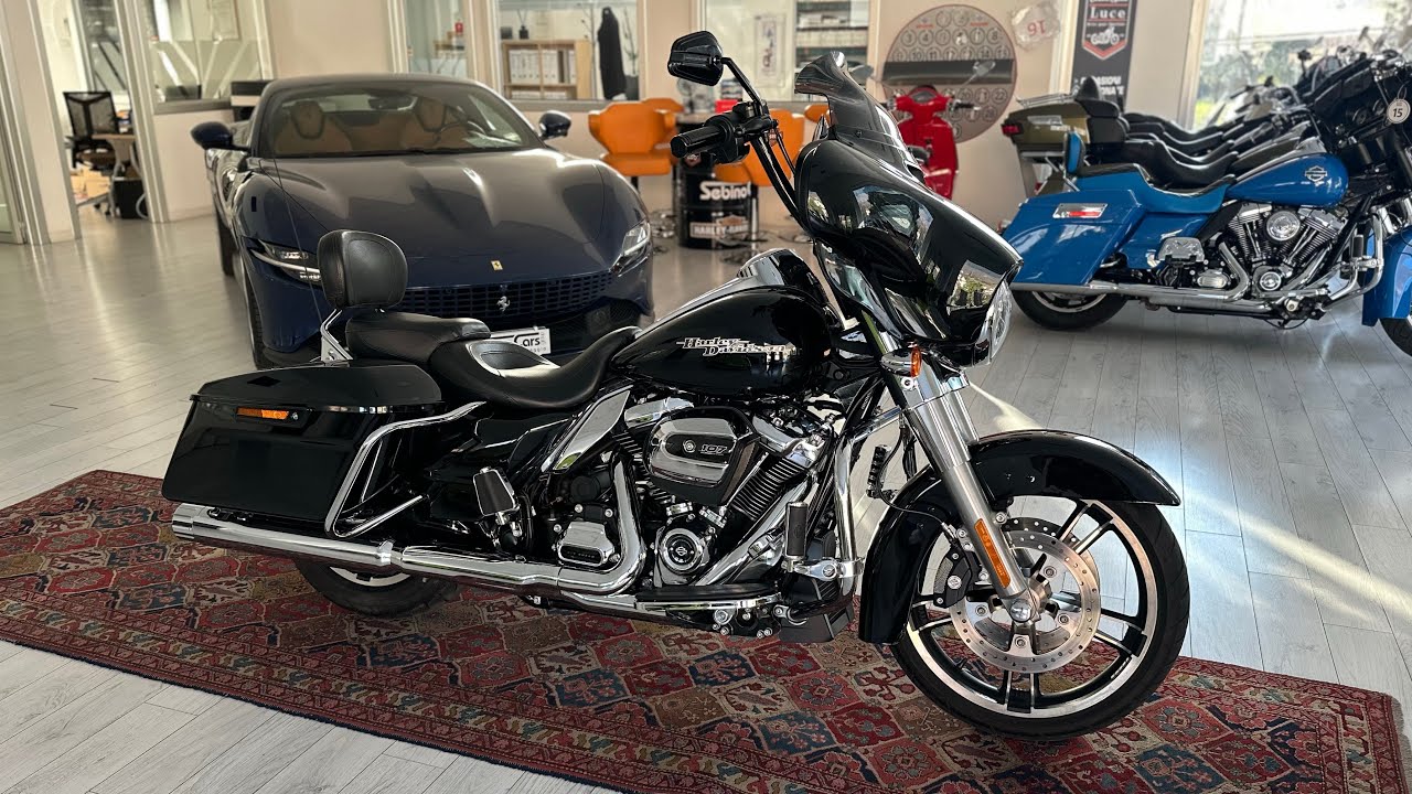 HARLEY DAVIDSON STREET GLIDE by HD Luce