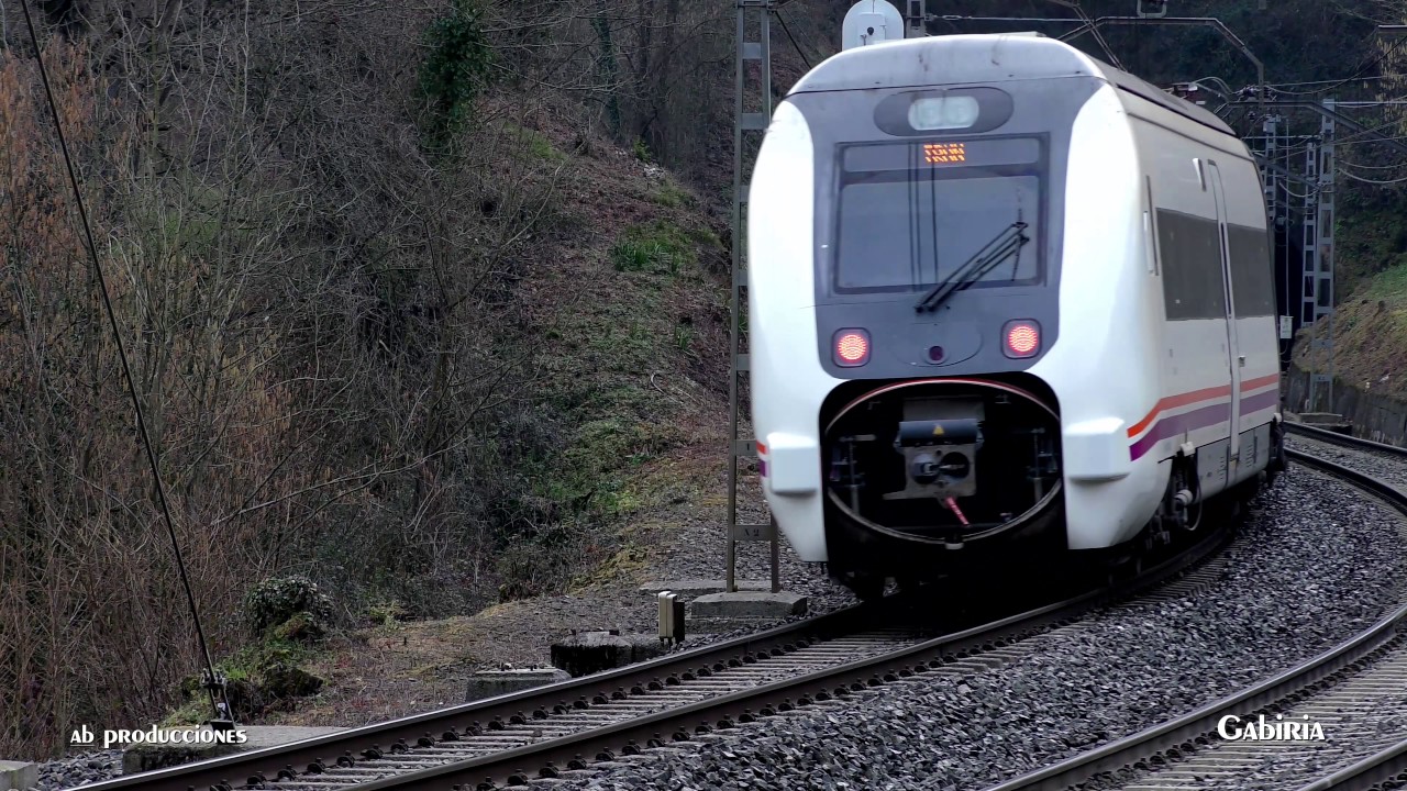 TRAINSPOTTING (VOL. 697) Trenes renfe en Febrero de 2017 (Sonido Directo) (UHD 4K).