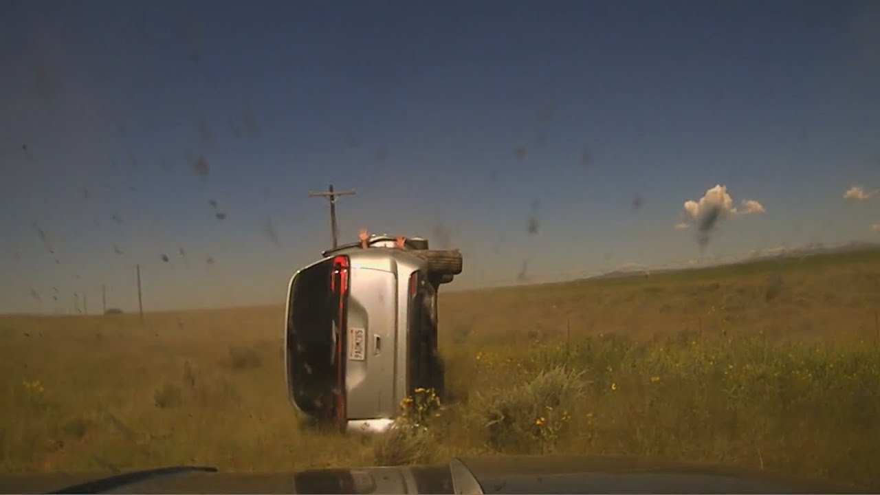 New Mexico State Police flip minivan following hour-long chase