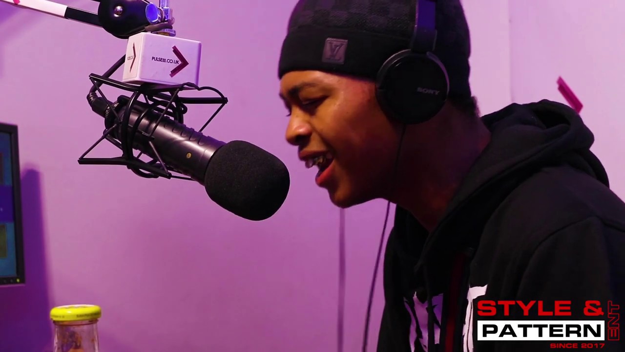 S TRAPFIT #hoodsfavourite Freestyle W/Selecta YB
