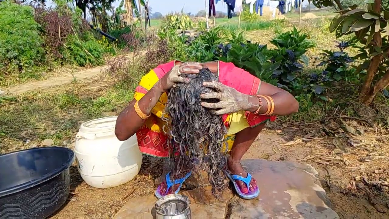 Kali mitti indian women hair washing & smooth hair wash and real voice for women hair washing ||