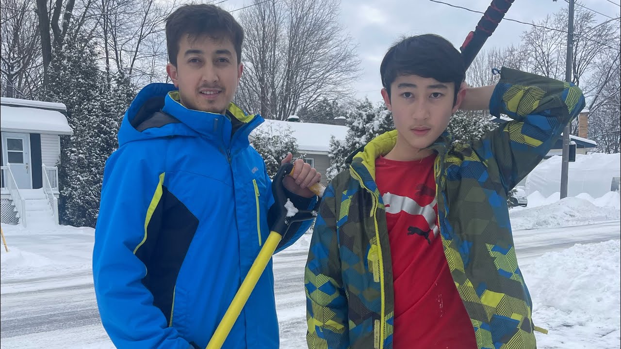 Qishning  ❄️sovuq kunlarida, maxalla bn tanishuv Kavsar qor kurashda yordamchi,