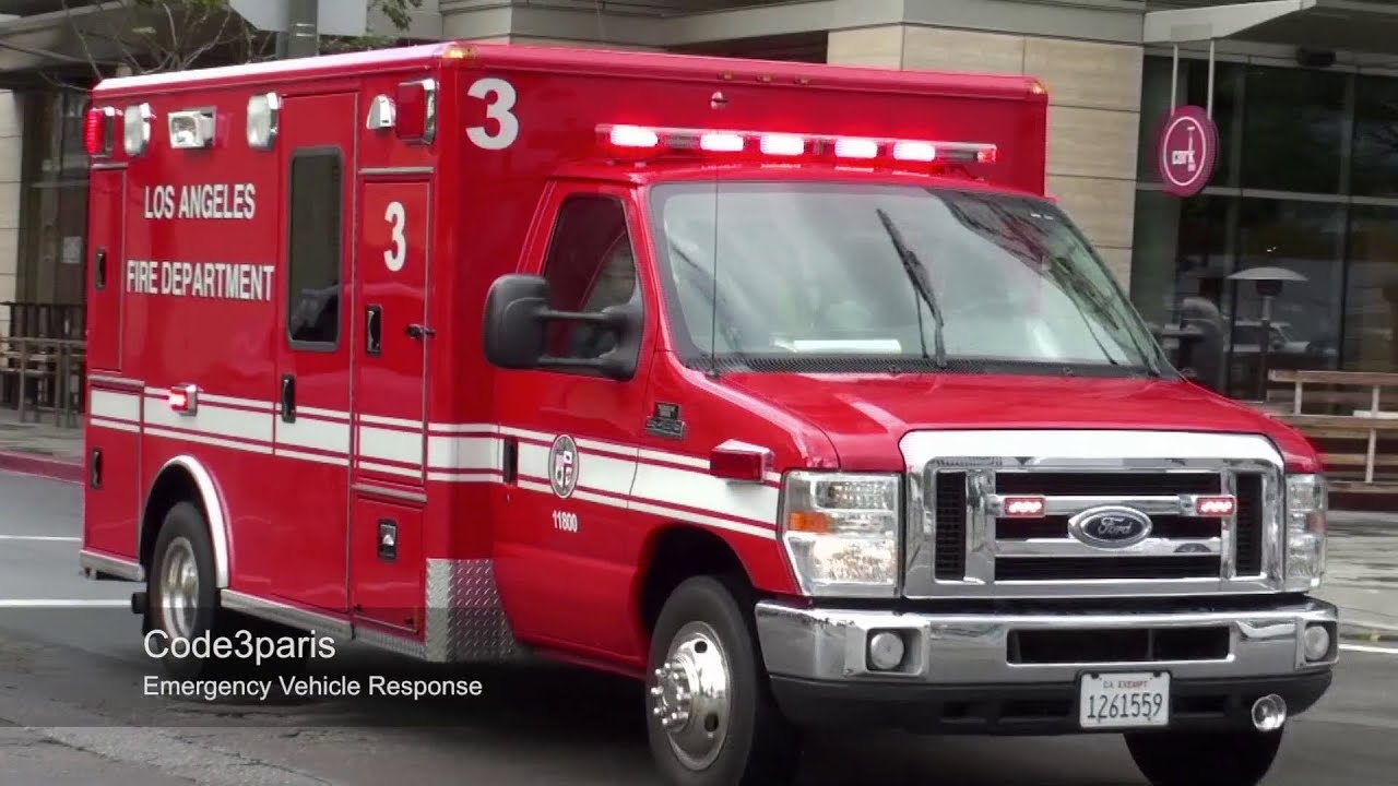 LAFD Rescue Ambulance 3 Responding in Downtown LA