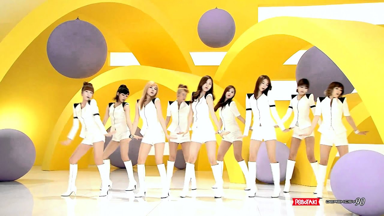Girls' Generation 소녀시대 - Visual Dreams (Robotaki Remix)