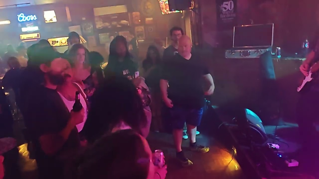 Sativan at Dirty Drummer 