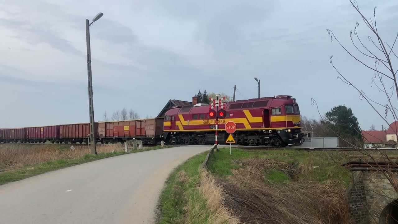 Doboszowice 1, przejazd kolejowy z KLD-4103 i ciekawa sytuacja, railway crossing, [4K]
