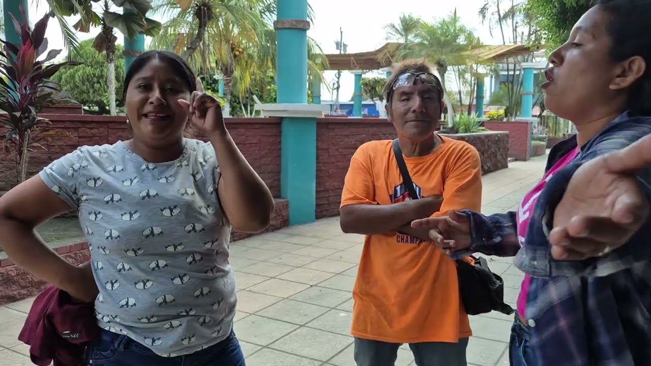CHIKY se le pone al brinco a KARINA y ella la manda a descansar