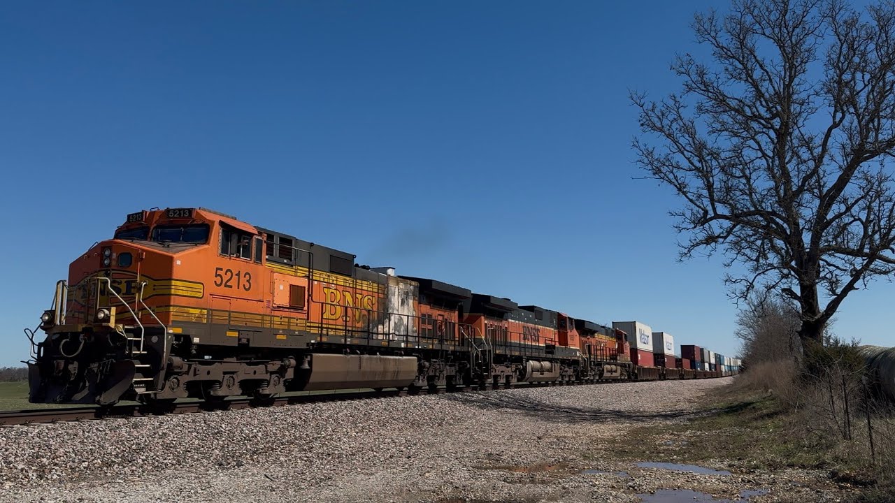 H1 trails on an intermodal! Awesome crew with an amazing horn show! Gives me a wave!