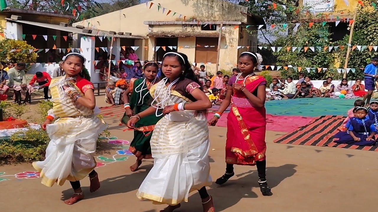 बस्तर स्कूल डांस मोंगरा 