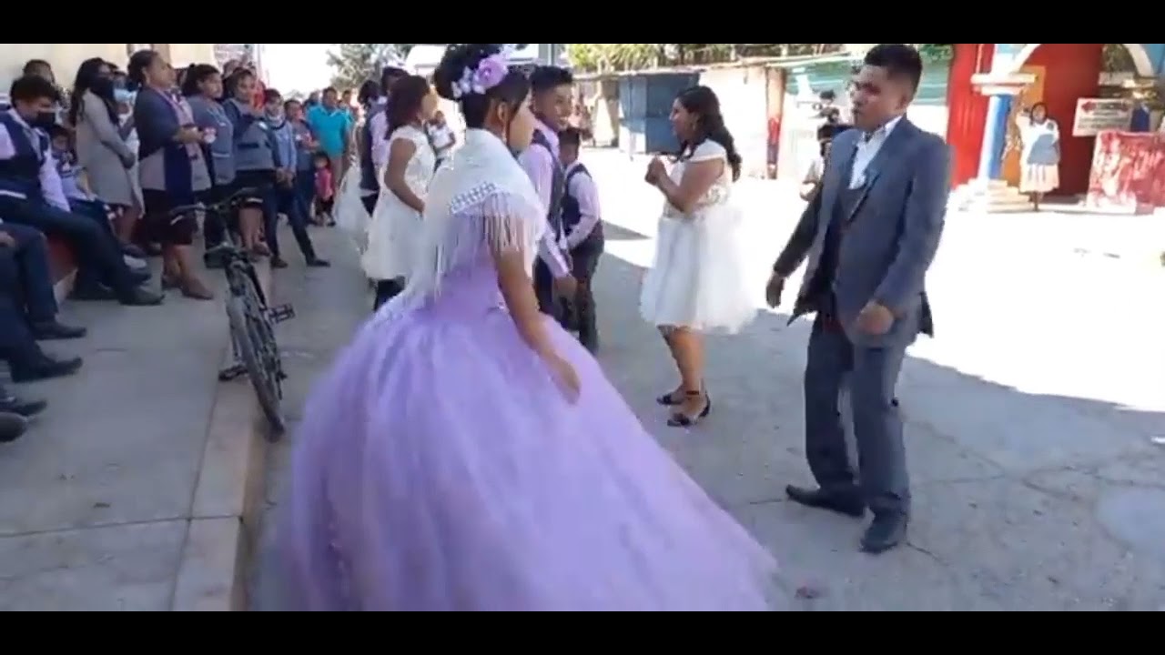 Fiesta de 15 años en Santiago Apóstol Ocotlán Oaxaca