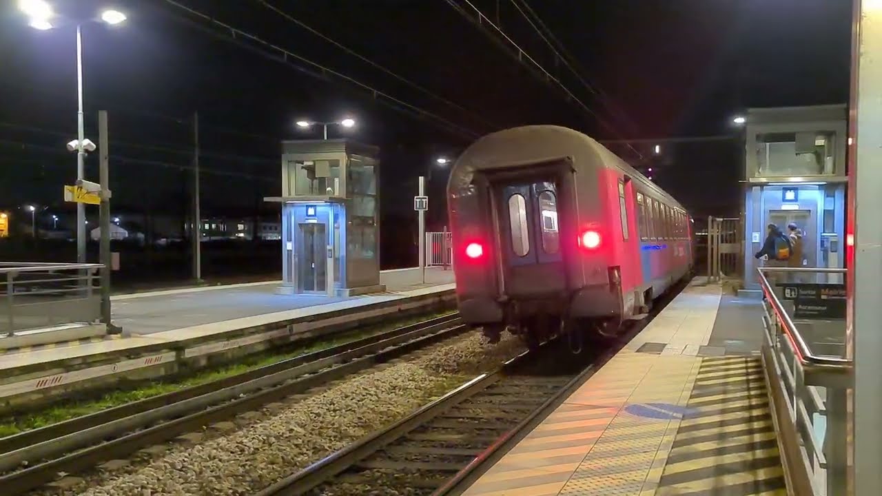Départ de BB 22200 + Corail Ouigo Classique de la gare de Juvisy