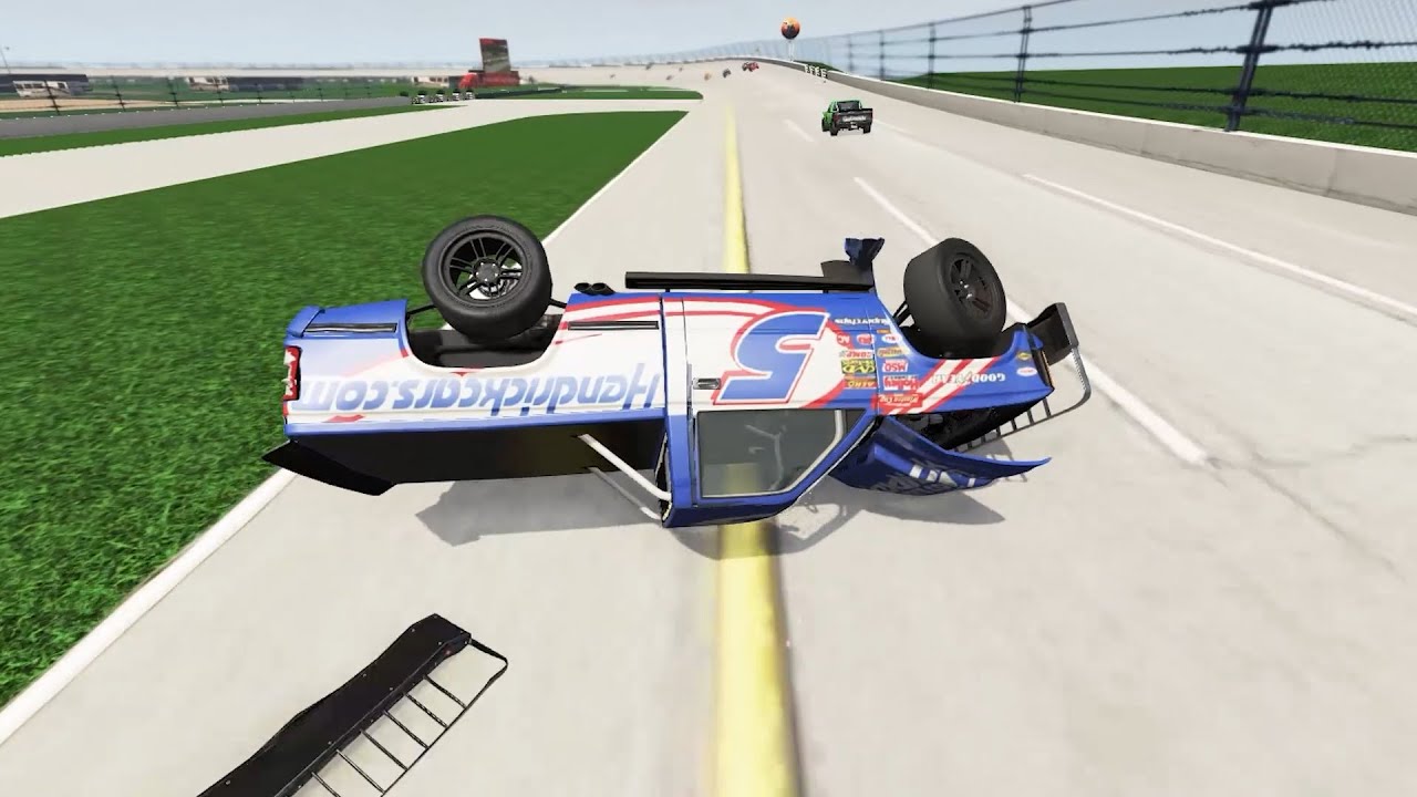 BeamNG: NASCAR Trucks - Crashes and Pileups