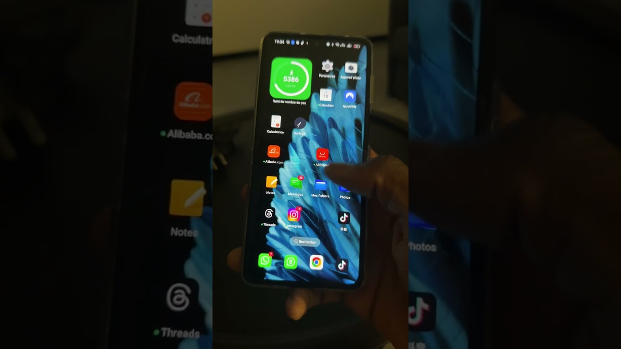 Mini Projecteur Black Card HD | T&eacute;l&eacute;charger une application depuis son Smartphone