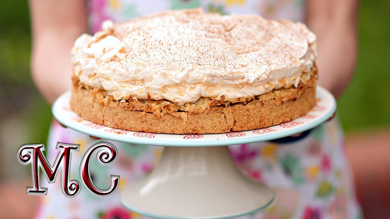 Kruche ciasto z rabarbarem i bezą – PRZEPIS – Mała Cukierenka