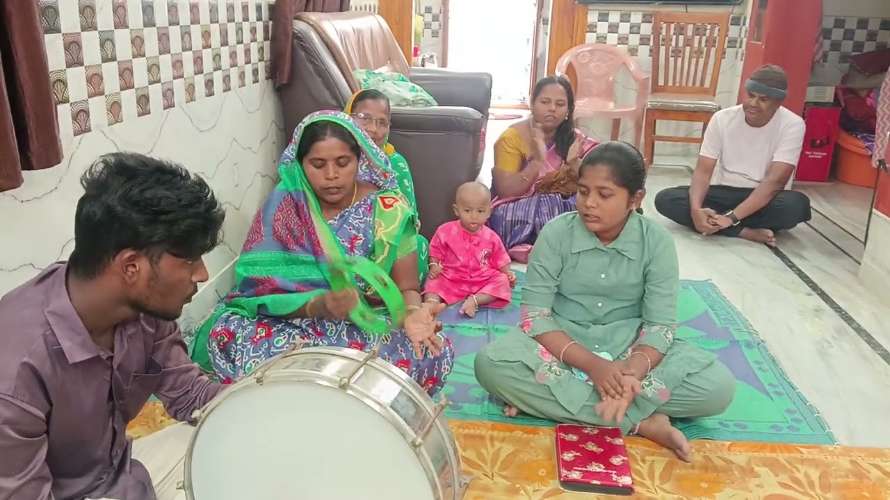 అర్బన్ కాలనీ,, సూర్యం,, పద్మ,, గారి గృహంలో, స్తుతి కూడిక, 