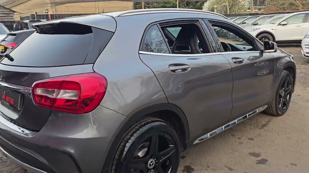 MERCEDES-BENZ GLA