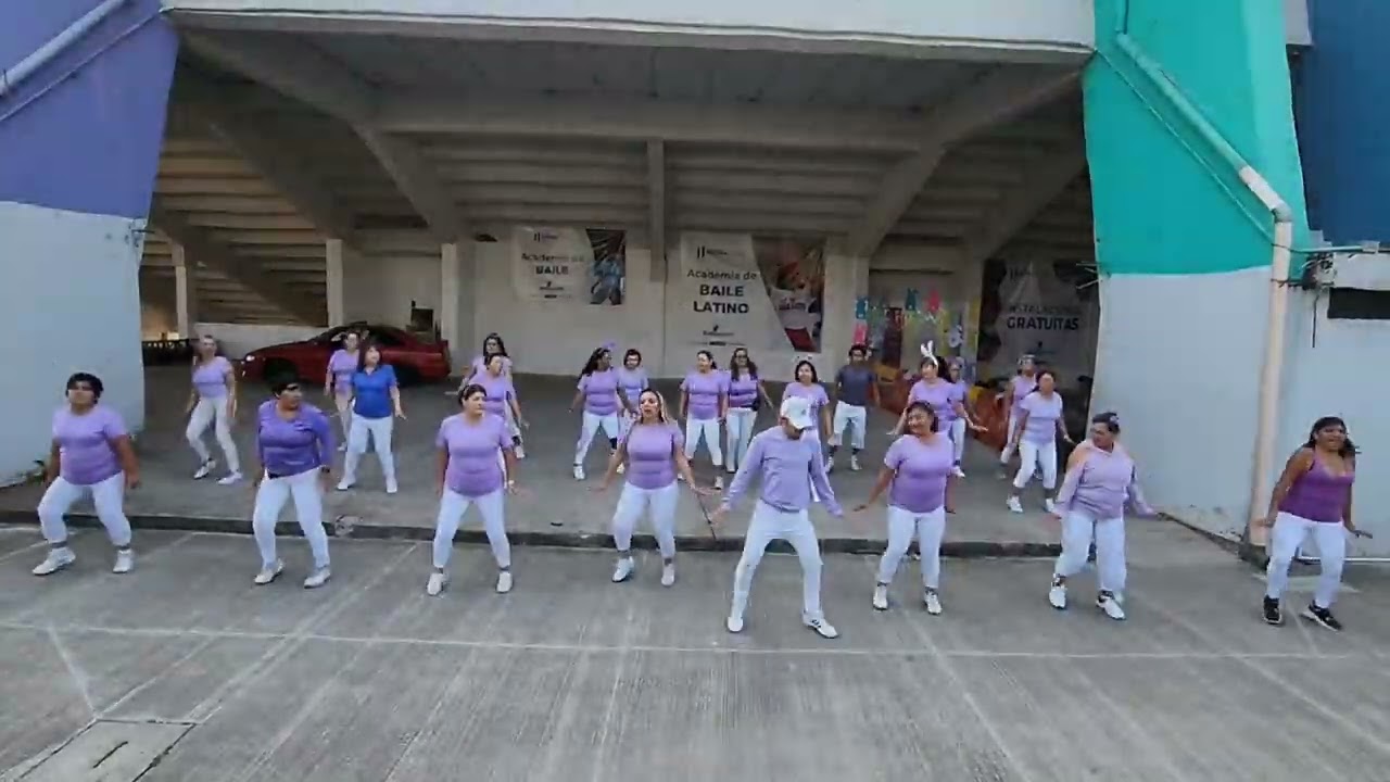Chicas Roche's  -  Coreografía Walking on sunshine