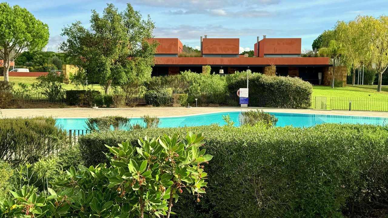 Apartamento T1 em Empreendimento de Luxo com Piscina em Vilamoura, Algarve