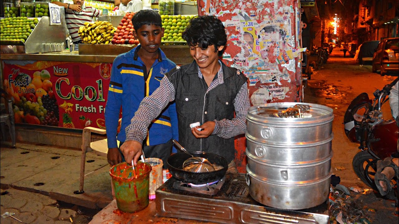 A Boy  Making Chicken Momos | Indian Street Food in Delhi By Street Food & Travel TV India