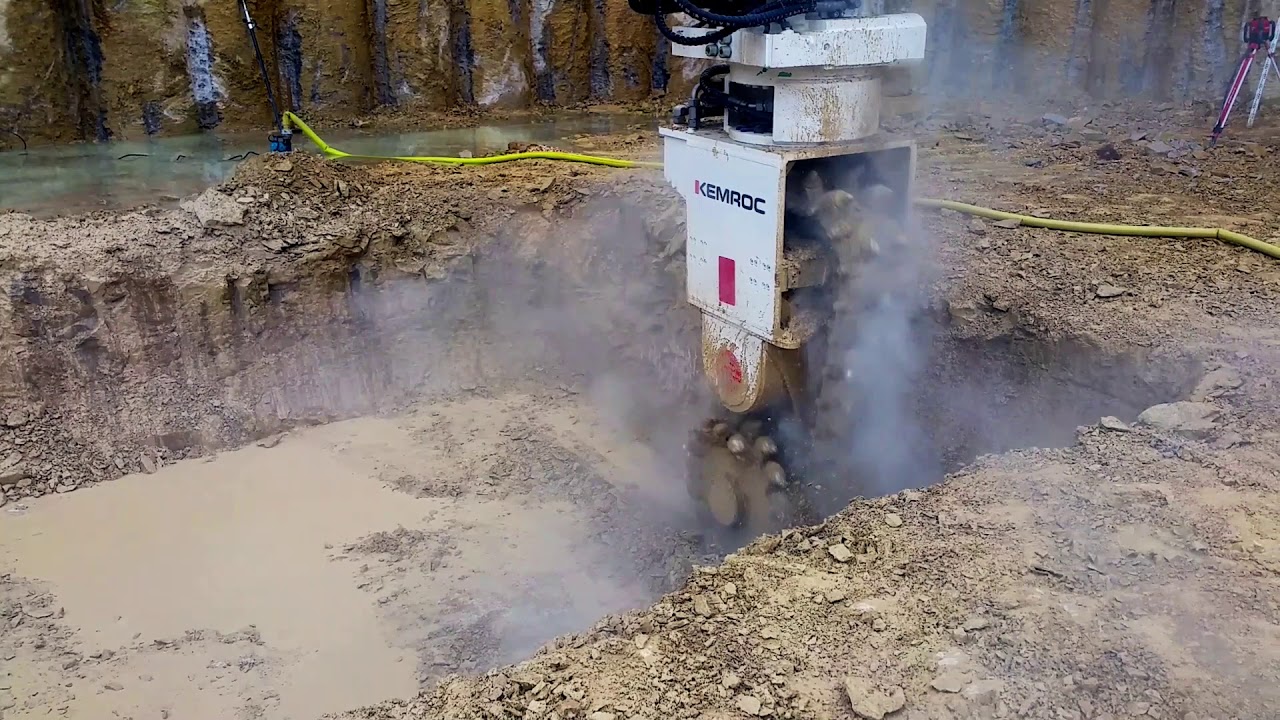 Kemroc EK140 on Volvo EC380E in Excavation of foundation / 1