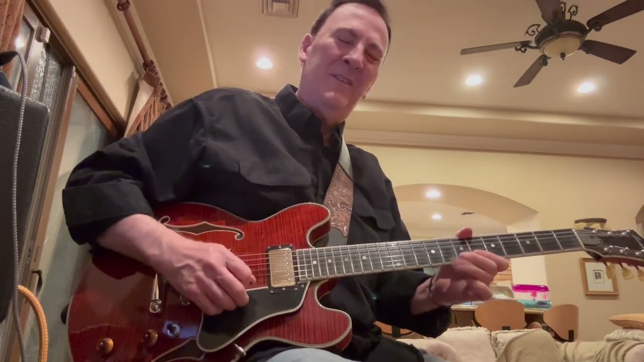 Riviera Walkway. Eastman T848 guitar with Seymour Duncan Pearly Gates pickups.