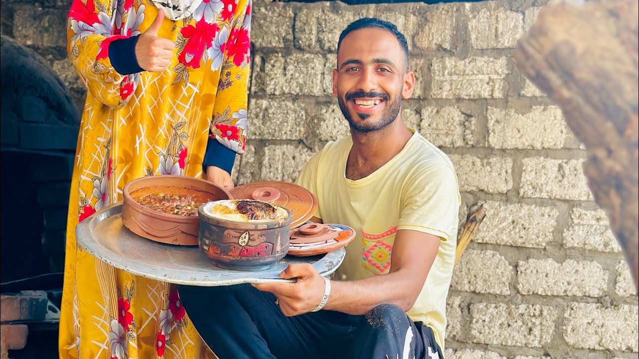 طبخنا طاجن بامية باللحمة مع أرز معمر في الفرن الطين🍚🍙في 3دقايق بس🤭👇