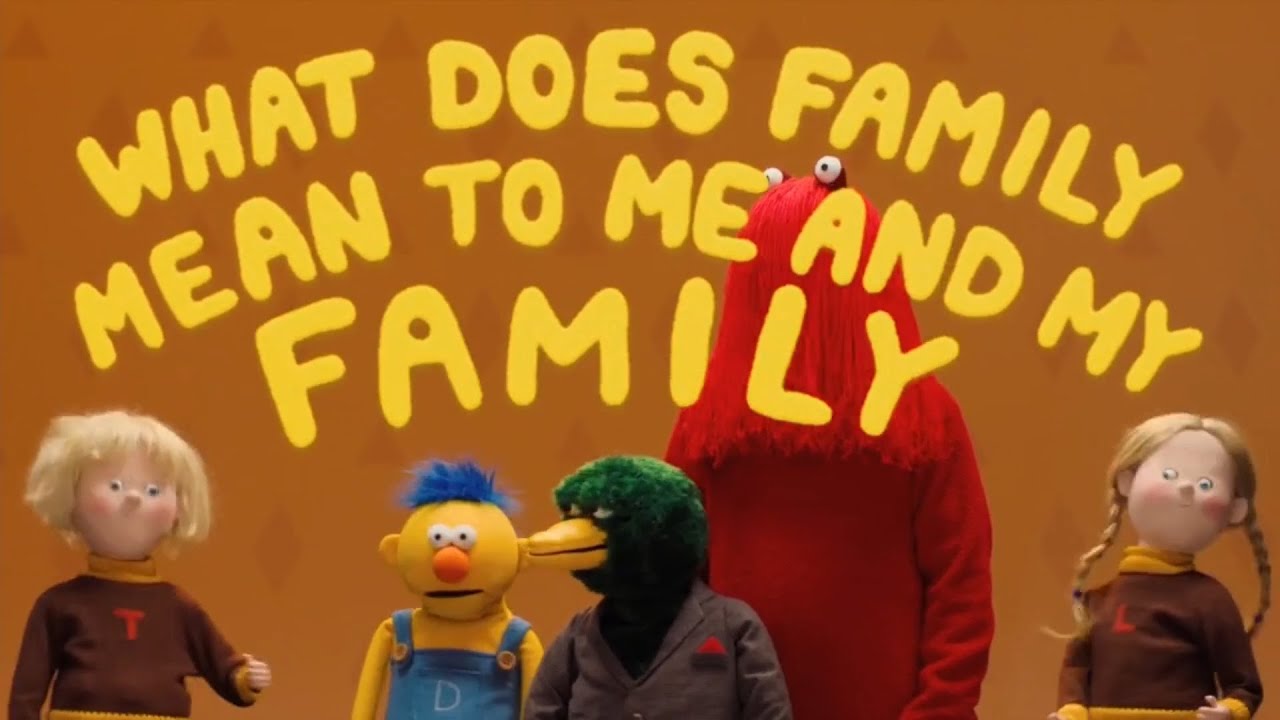 Don't Hug Me I'm Scared - Family song