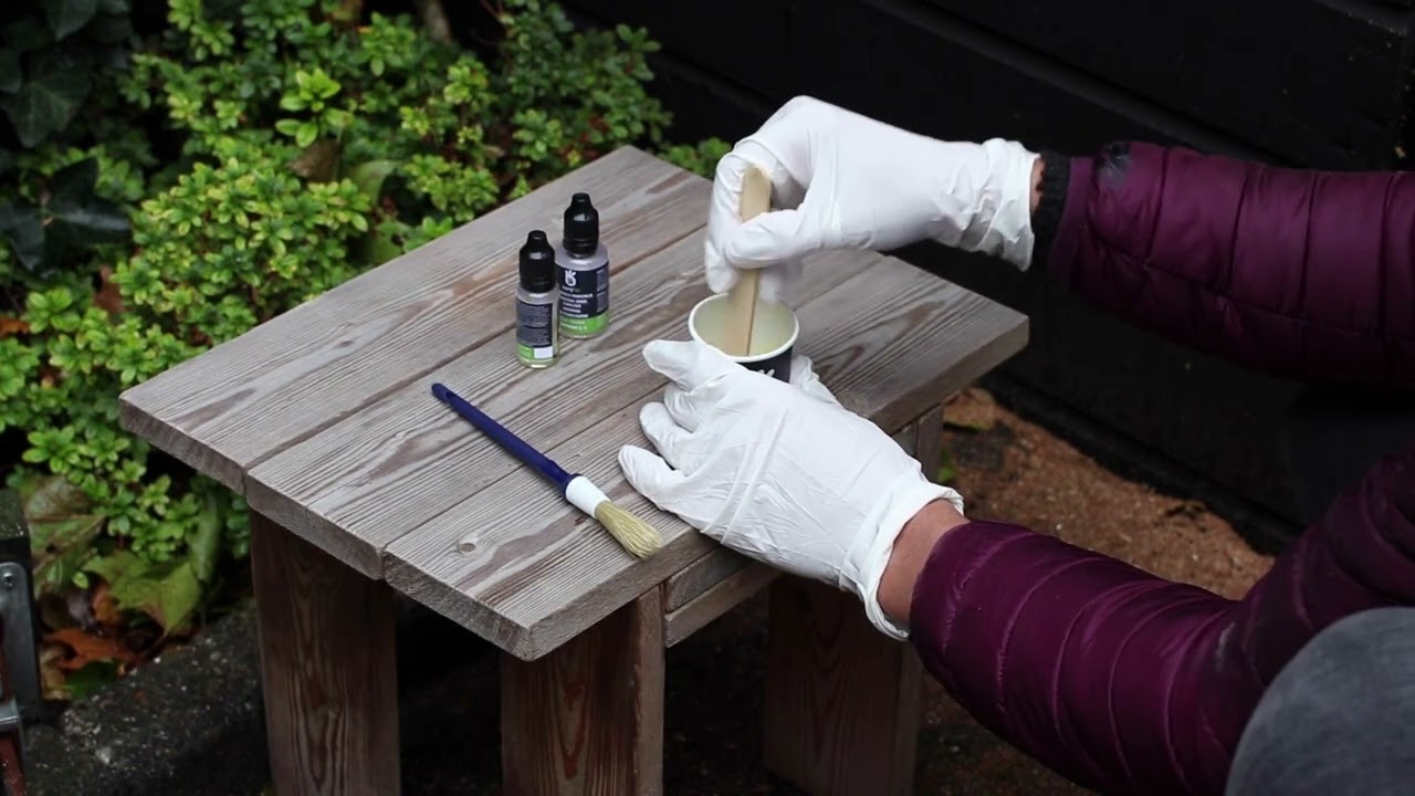 Réparer une porte en bois pourri : étape 2
