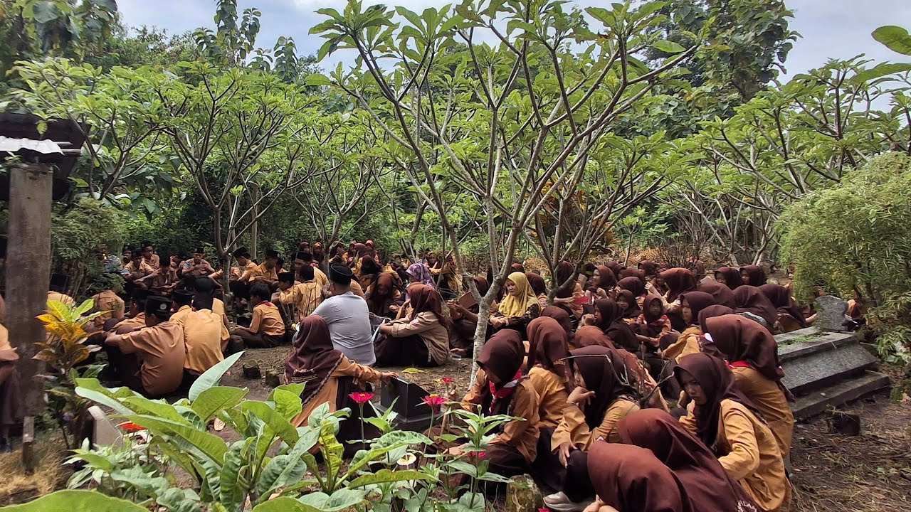 Ziarah Muassis Yayasan Babussalam Tambar