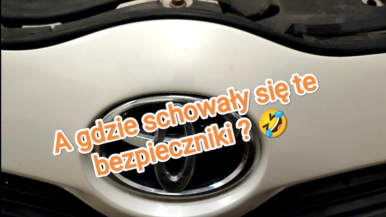 Toyota Verso - lokalizacja skrzynek bezpieczników.