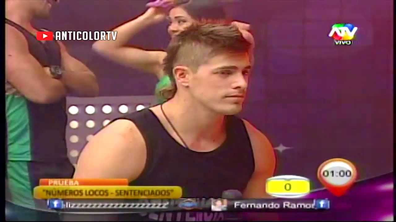 COMBATE Juan Pablo Nervioso no sabe Dividir y Multiplicar 23/10/13