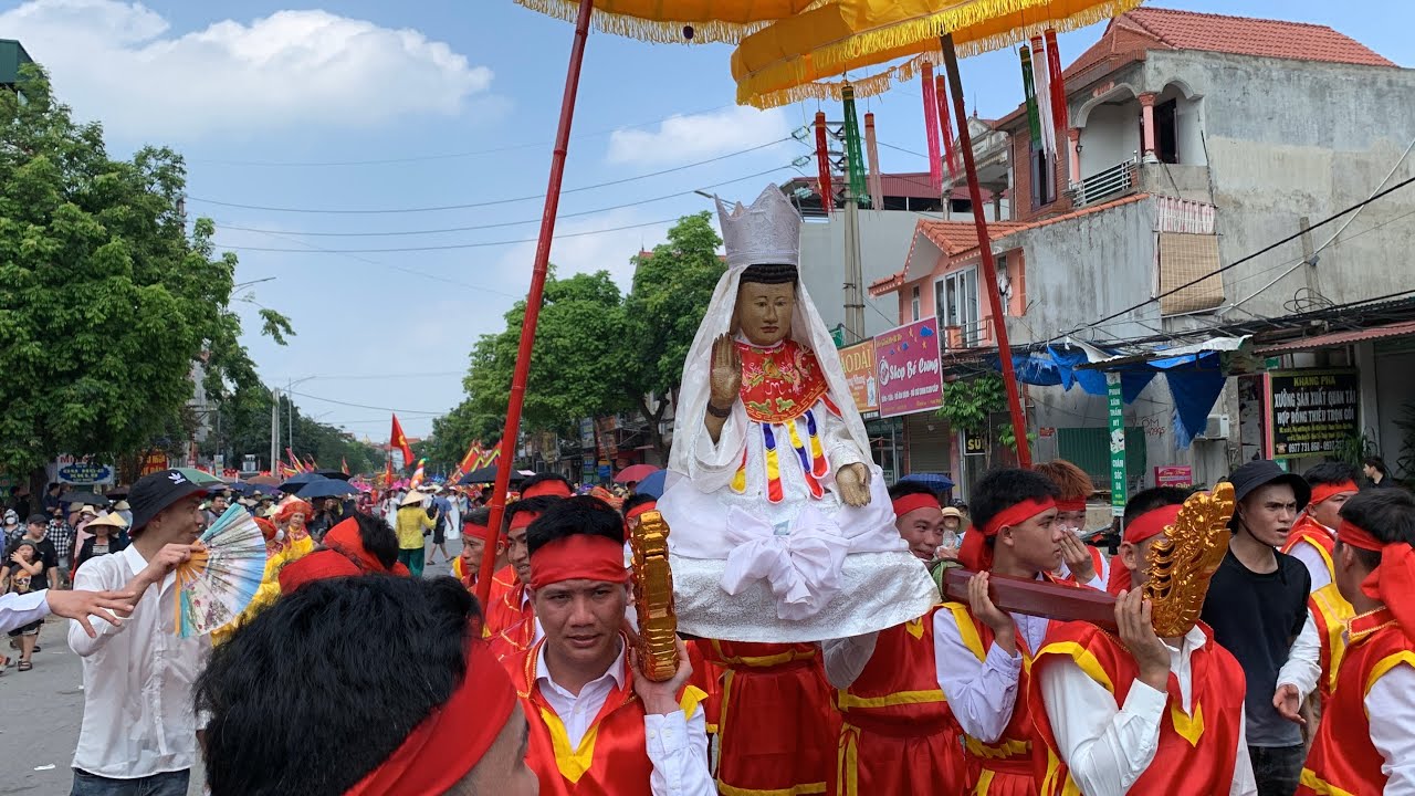 Hội chùa Dâu: Mẹ đuổi con, Lễ tổ, Vái chị vái em