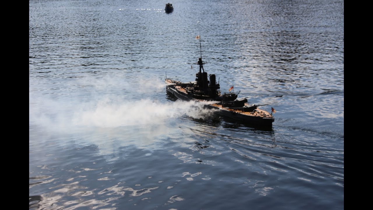 HMS Iron Duke 1/96 scale, over 6ft long with FIRING turrets