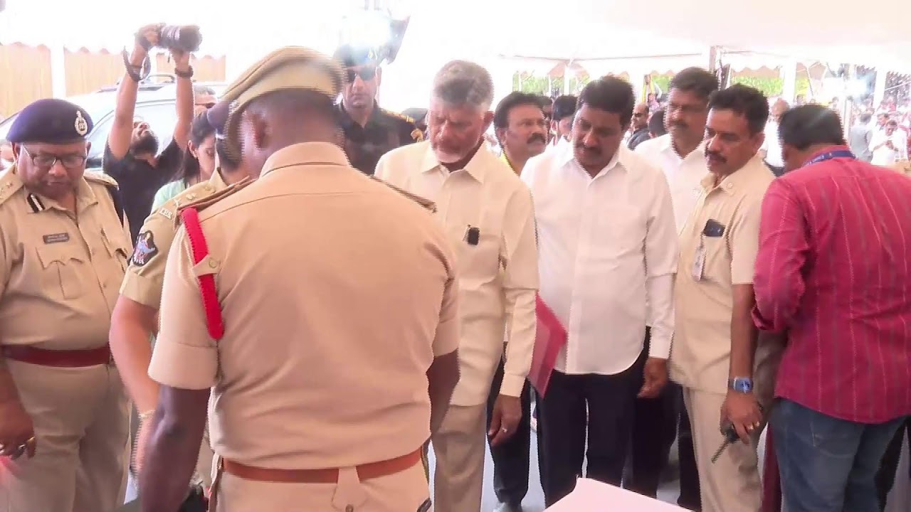 Hon&rsquo;ble CM of AP Sri. Nara Chandrababu Naidu Participates in Mee Bhoomi-Mee Hakku Public Meeting