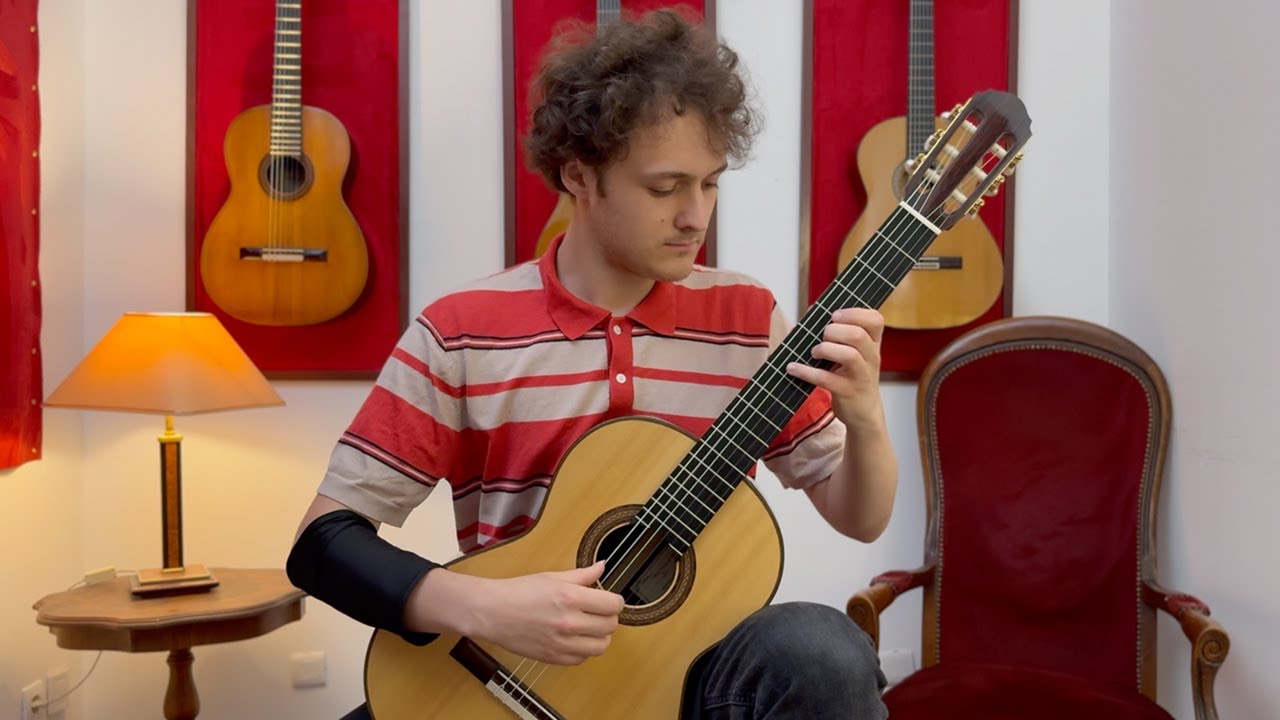 Sébastien Canard-Volland plays Lettre Encore... by Roland Dyens on a 2021 Mark Peirelinck